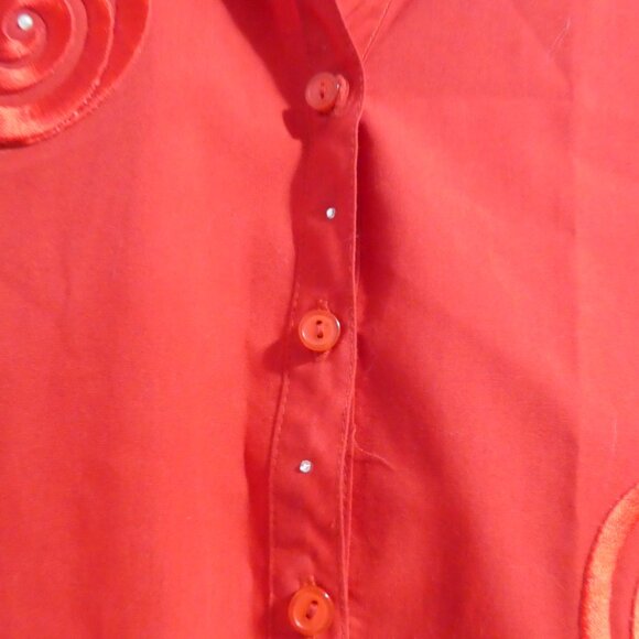 ISAAC'S DESIGNS | large | Red Button Up Blouse - Picture 8 of 16